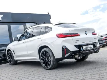 BMW X4 xDrive20d M SPORT AHK PANO ACC HuD HiFi