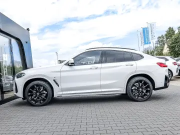 BMW X4 xDrive20d M SPORT AHK PANO ACC HuD HiFi
