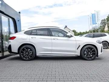 BMW X4 xDrive20d M SPORT AHK PANO ACC HuD HiFi