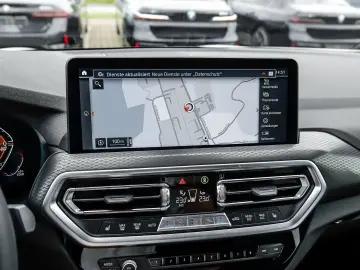 BMW X4 xDrive20d M SPORT AHK PANO ACC HuD HiFi