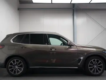 BMW X5 30d xDrive INDIVIDUAL PANO LUFT H&K 360 HUD