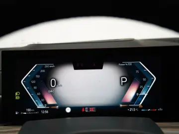 BMW X5 30d xDrive INDIVIDUAL PANO LUFT H&K 360 HUD