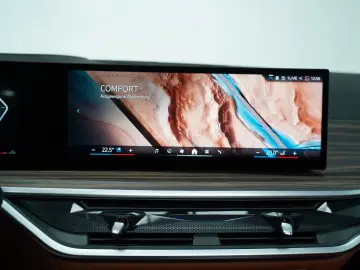 BMW X5 30d xDrive INDIVIDUAL PANO LUFT H&K 360 HUD