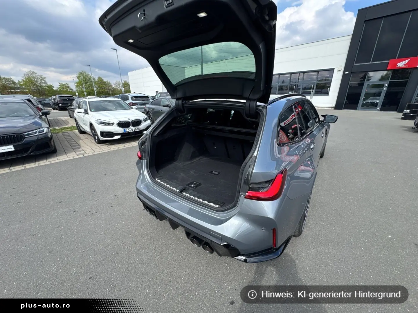 BMW M3 Competition Touring_Carbon_Harman_Kardon_360