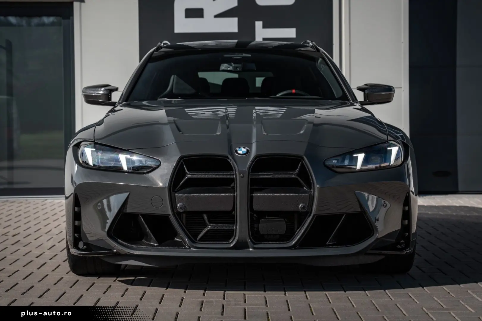 BMW M3 Competition Touring_Carbon_Ceramic_360 H K