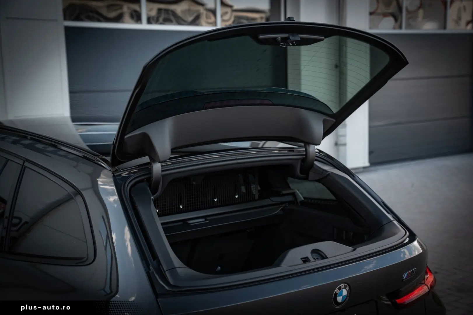BMW M3 Competition Touring_Carbon_Ceramic_360 H K