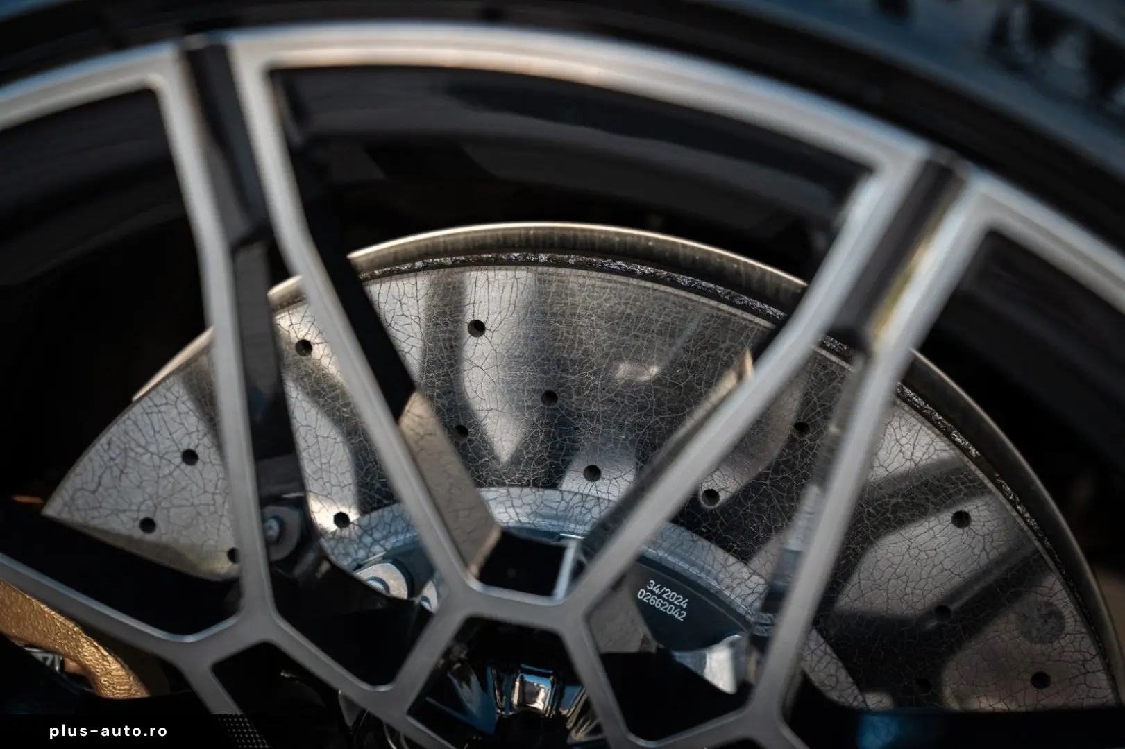 BMW M3 Competition Touring_Carbon_Ceramic_360 H K