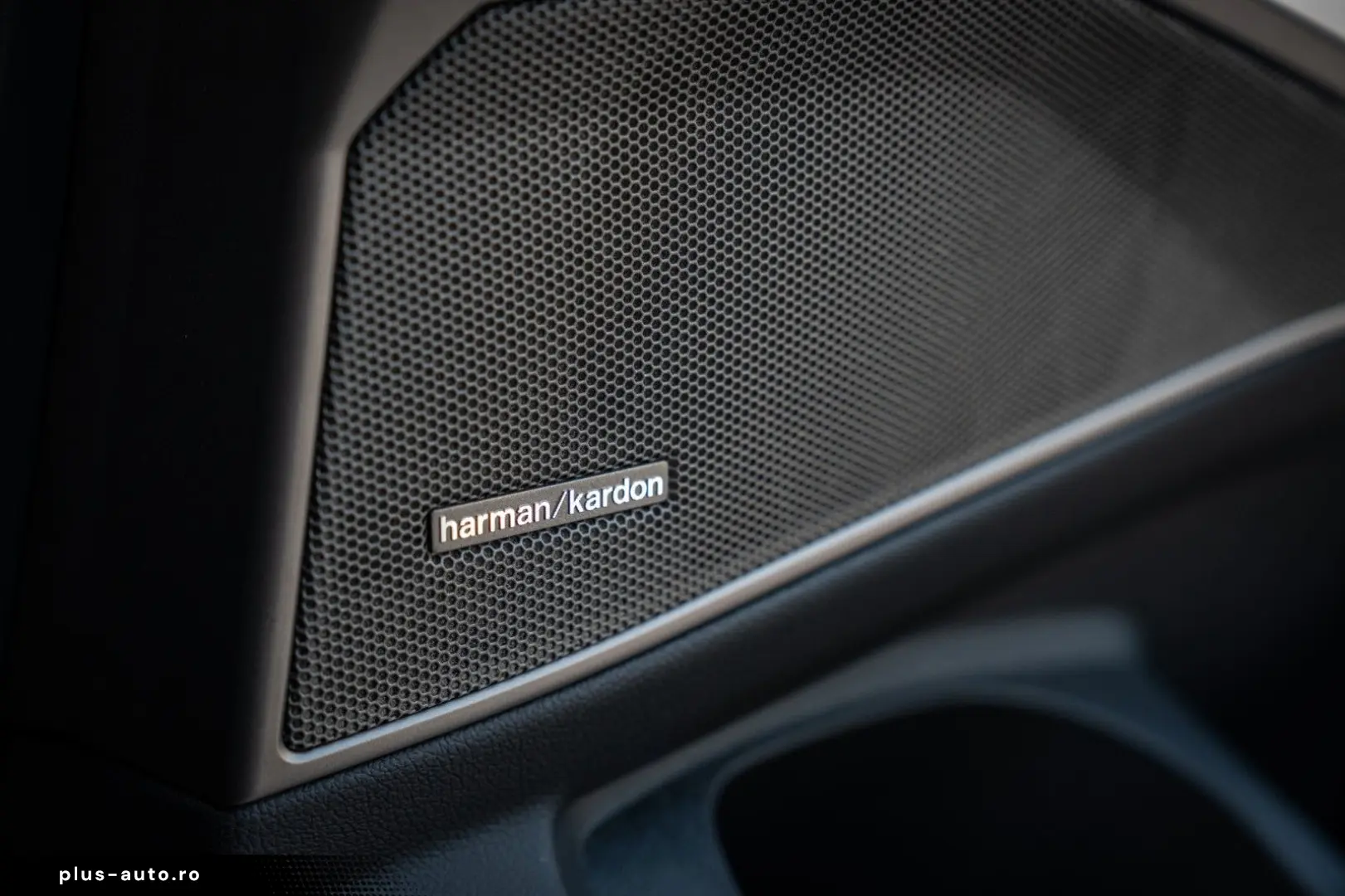 BMW M3 Competition Touring_Carbon_Ceramic_360 H K