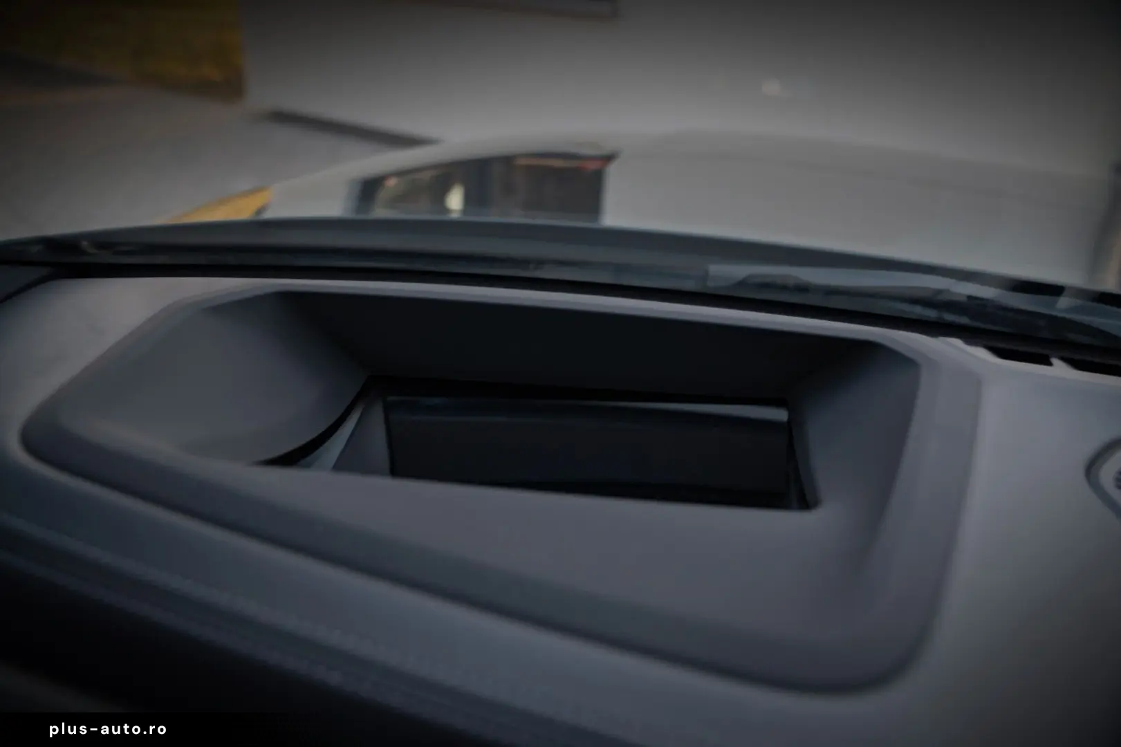 BMW M3 Competition Touring_Carbon_Ceramic_360 H K