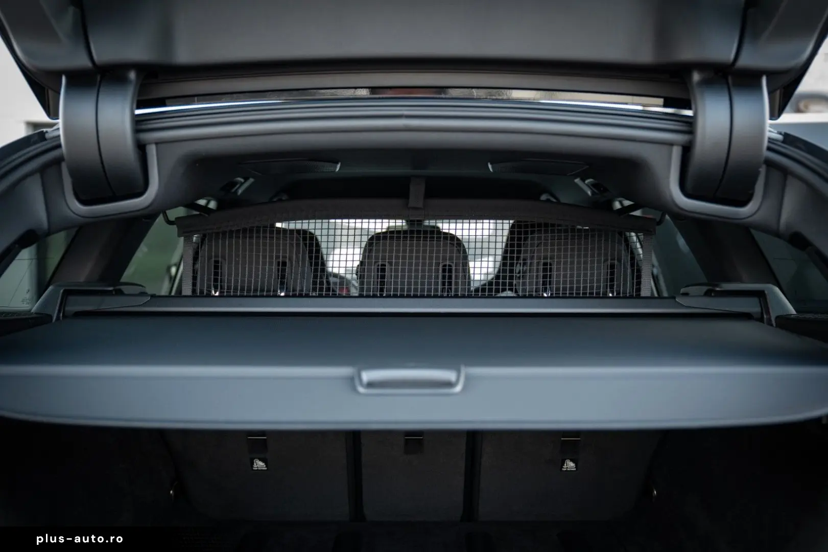 BMW M3 Competition Touring_Carbon_Ceramic_360 H K
