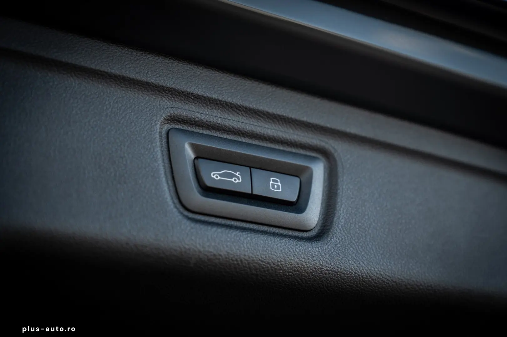 BMW M3 Competition Touring_Carbon_Ceramic_360 H K