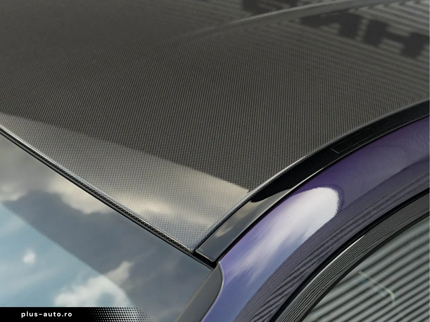 BMW M4_Manual_Carbon_Ceramic