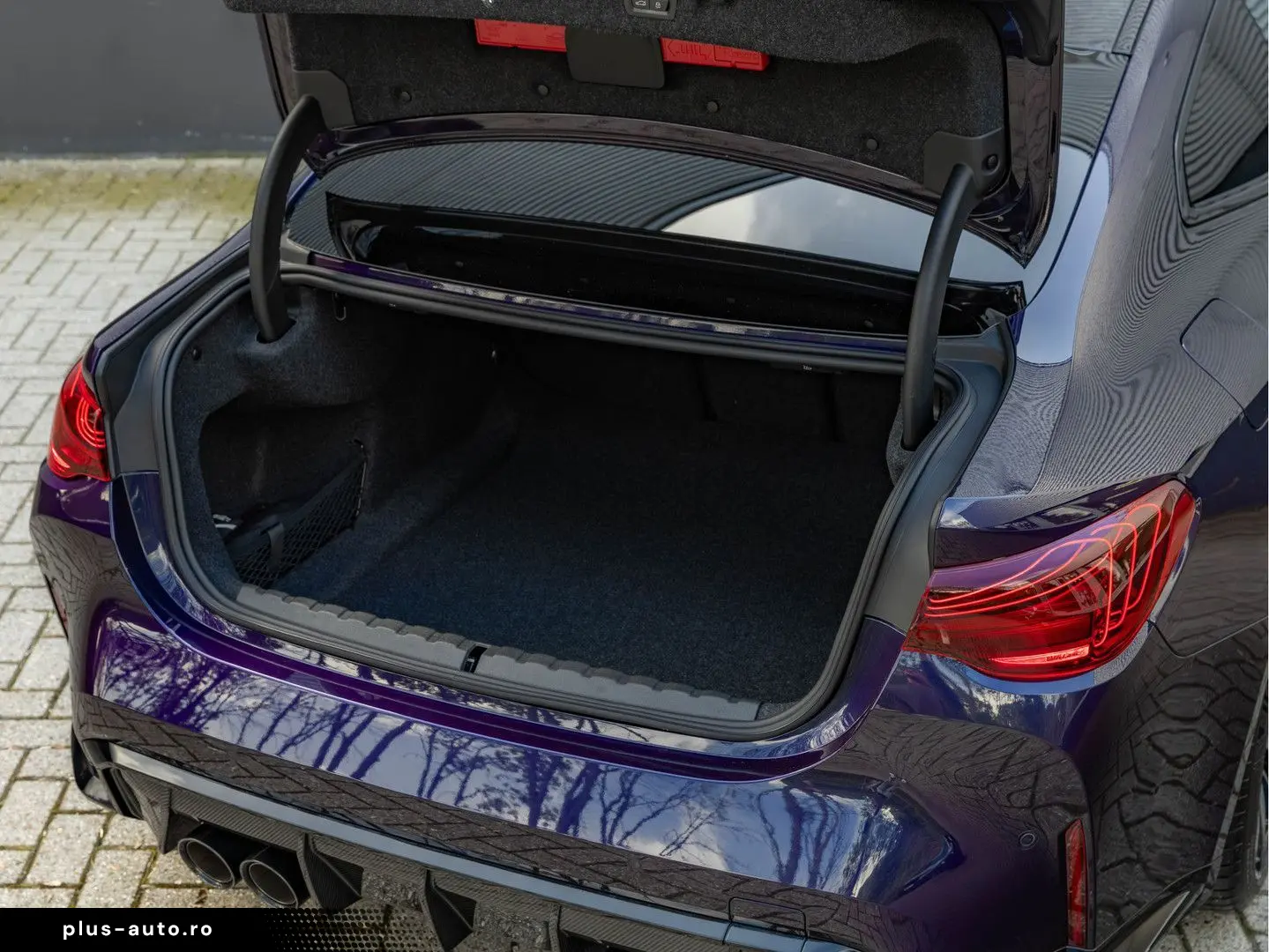 BMW M4_Manual_Carbon_Ceramic