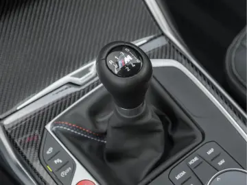 BMW M4_Manual_Carbon_Ceramic
