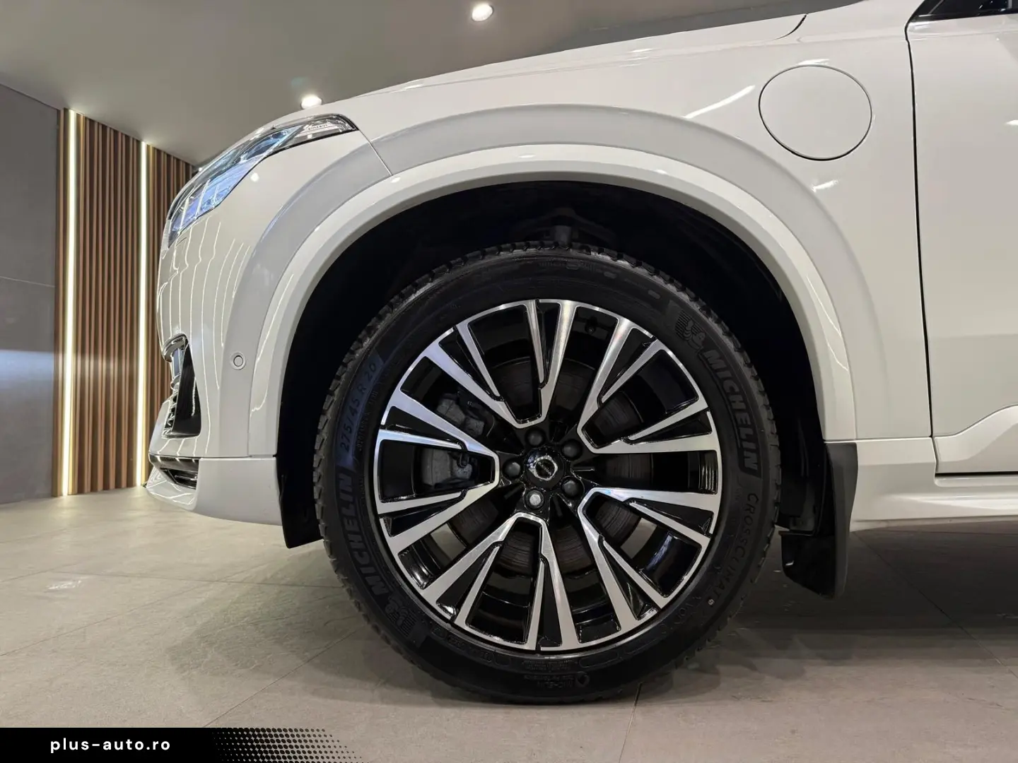VOLVO XC90 Ultra Dark Recharge
