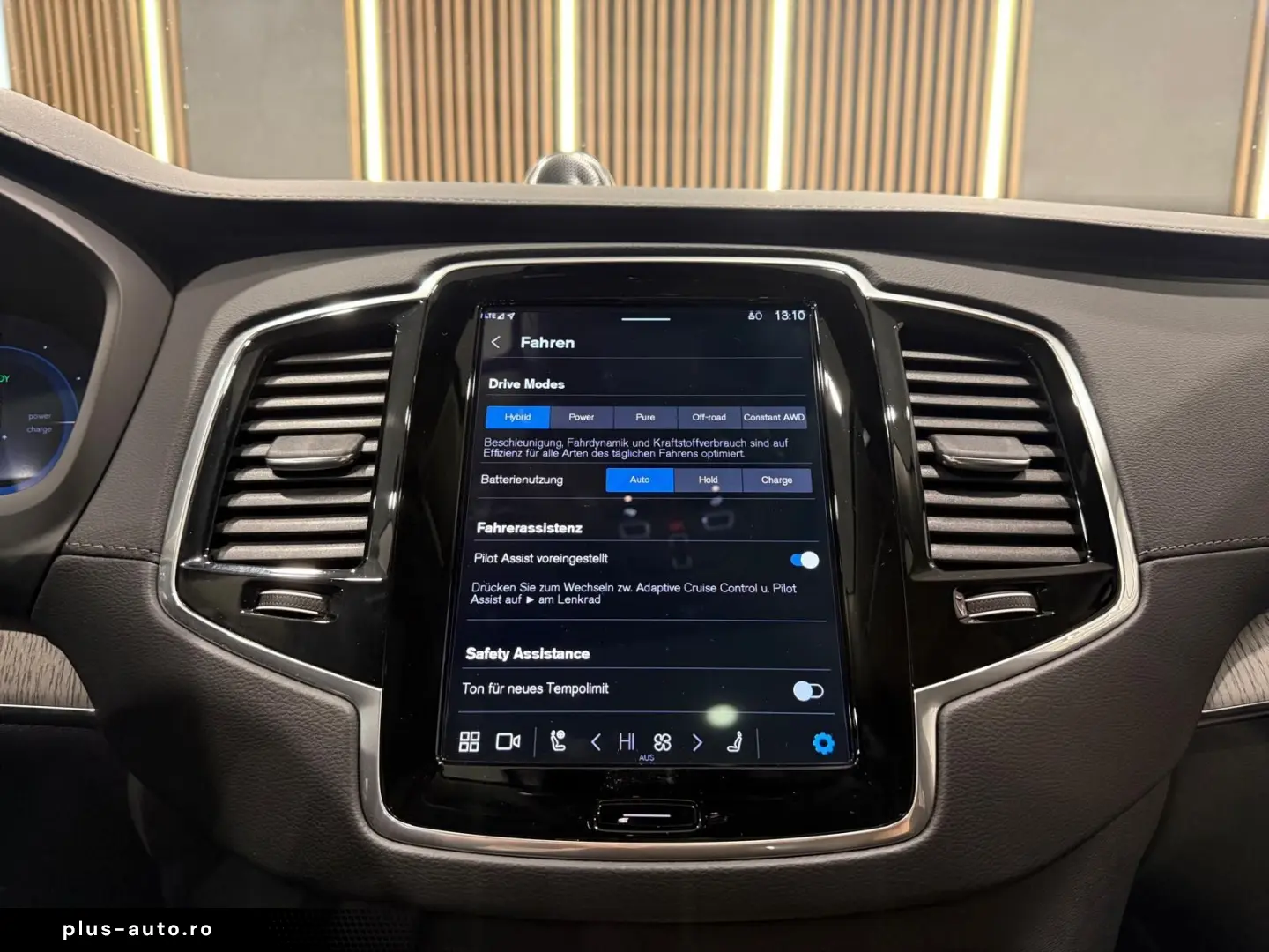 VOLVO XC90 Ultra Dark Recharge