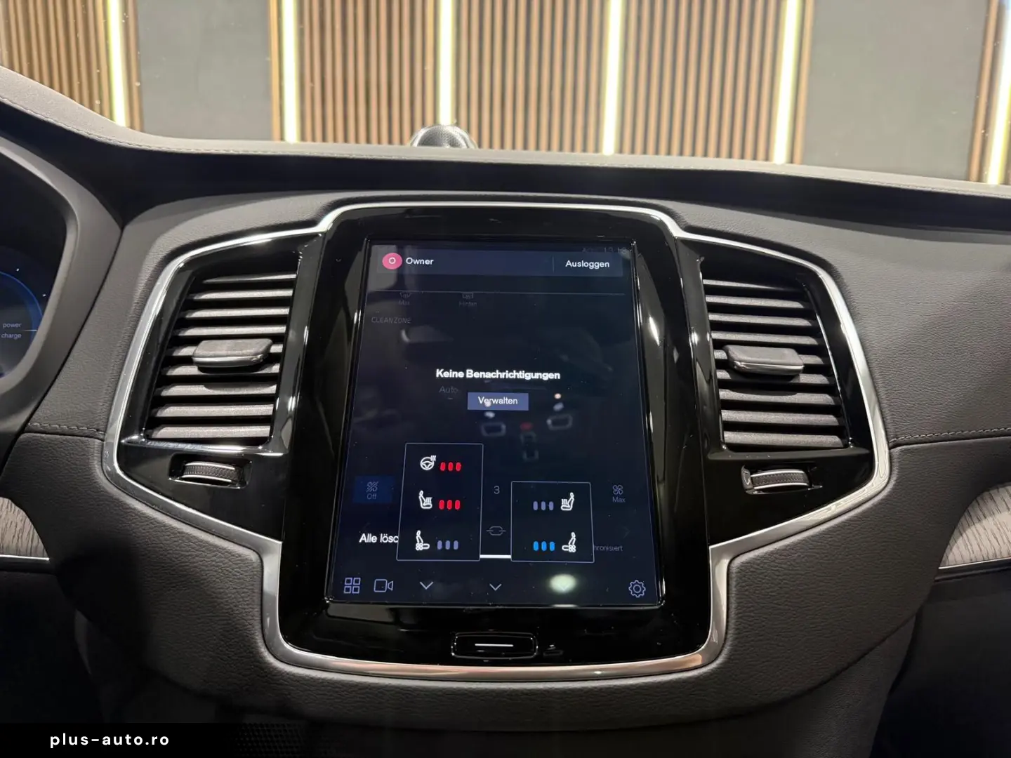 VOLVO XC90 Ultra Dark Recharge