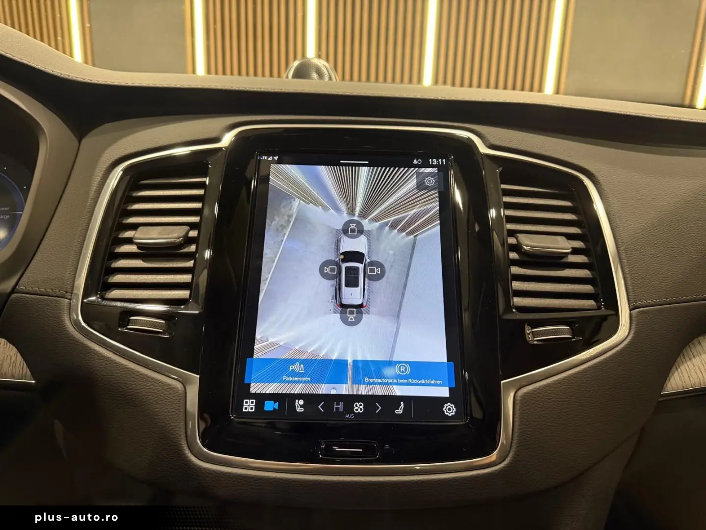 VOLVO XC90 Ultra Dark Recharge