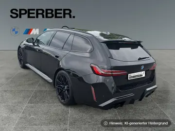 BMW M5 Touring M Drivers Package_Bowers&Wilkins_ACC