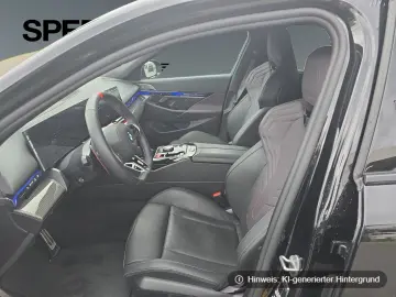 BMW M5 Touring M Drivers Package_Bowers&Wilkins_ACC