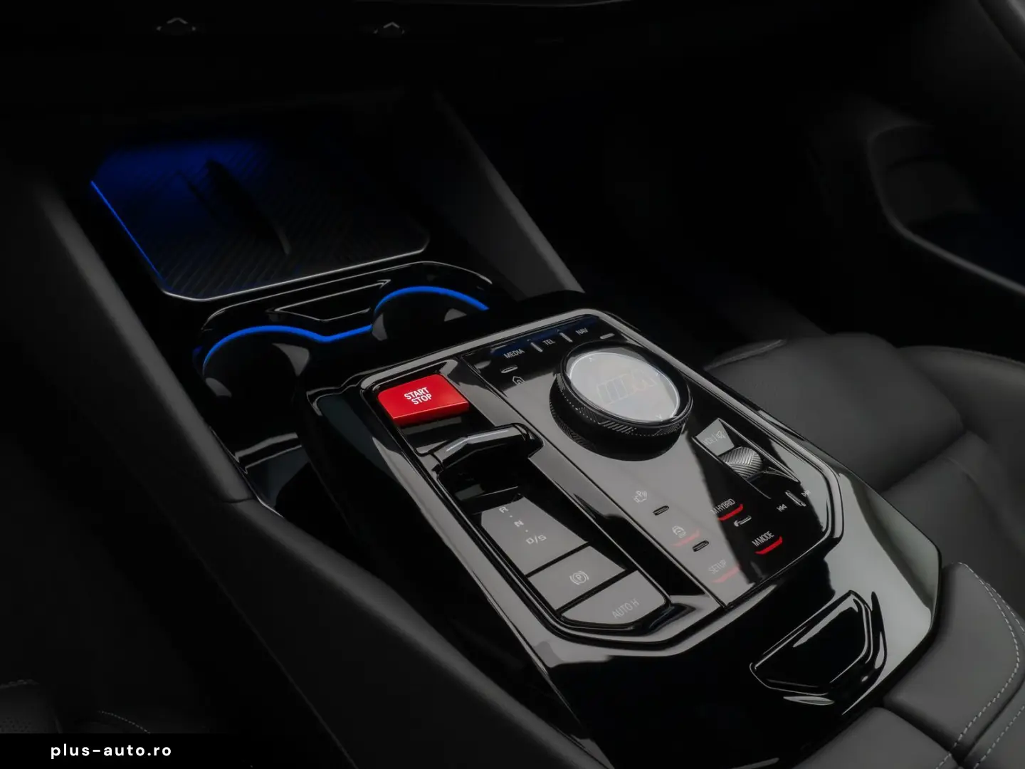 BMW M5 xDrive_Panoramic_360_B&W_HUD_M-Drivers