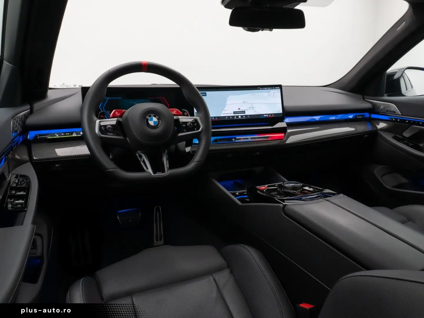 BMW M5 xDrive_Panoramic_360_B&W_HUD_M-Drivers