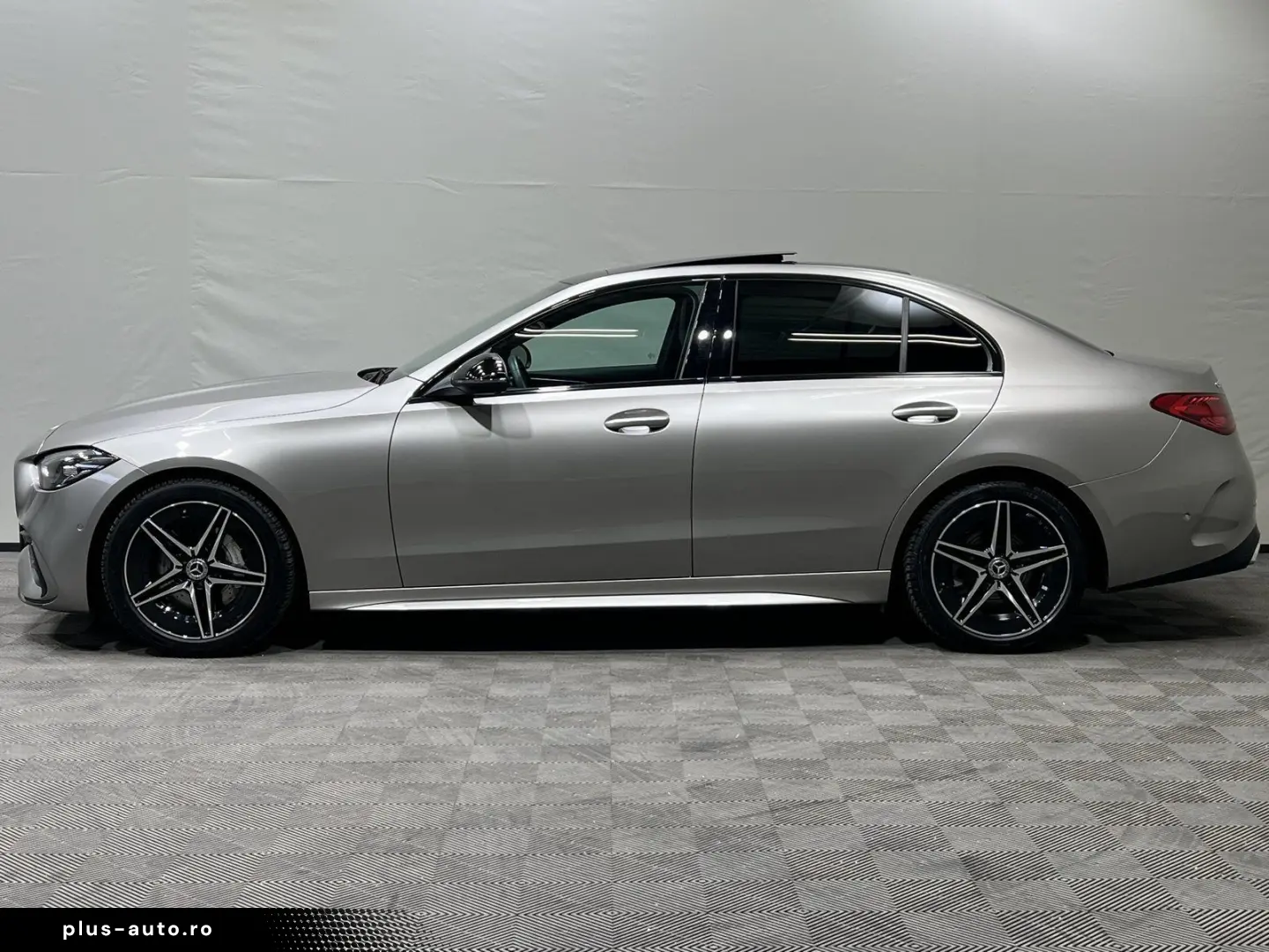 MERCEDES-BENZ C 300d 4M AMG Adva. Night Panorama Burmester