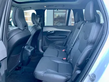 VOLVO XC90 B5 AWD Plus Dark