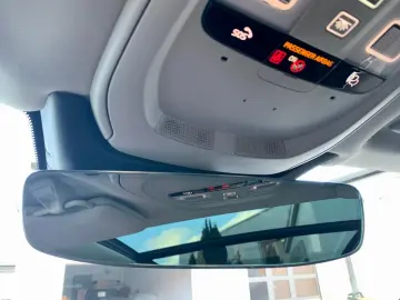 VOLVO XC90 B5 AWD Plus Dark