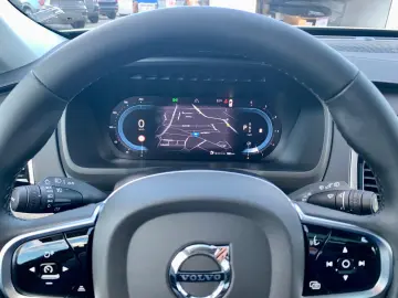 VOLVO XC90 B5 AWD Plus Dark