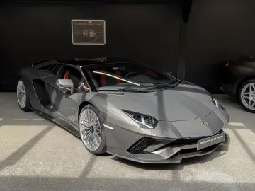 LAMBORGHINI Aventador S Roadster 1 of 1   AD PERSONAM   Samm