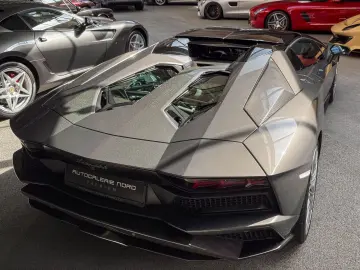 LAMBORGHINI Aventador S Roadster 1 of 1   AD PERSONAM   Samm