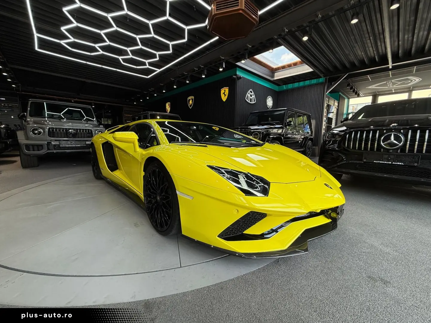 LAMBORGHINI Aventador S