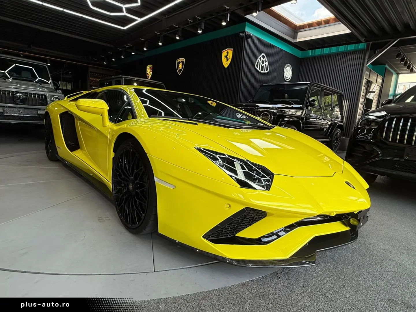 LAMBORGHINI Aventador S