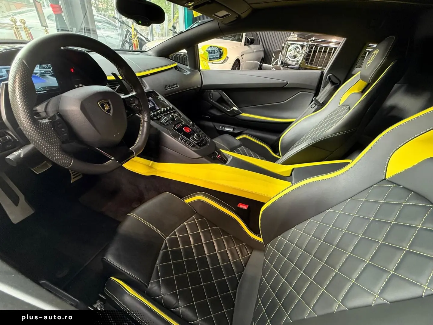 LAMBORGHINI Aventador S