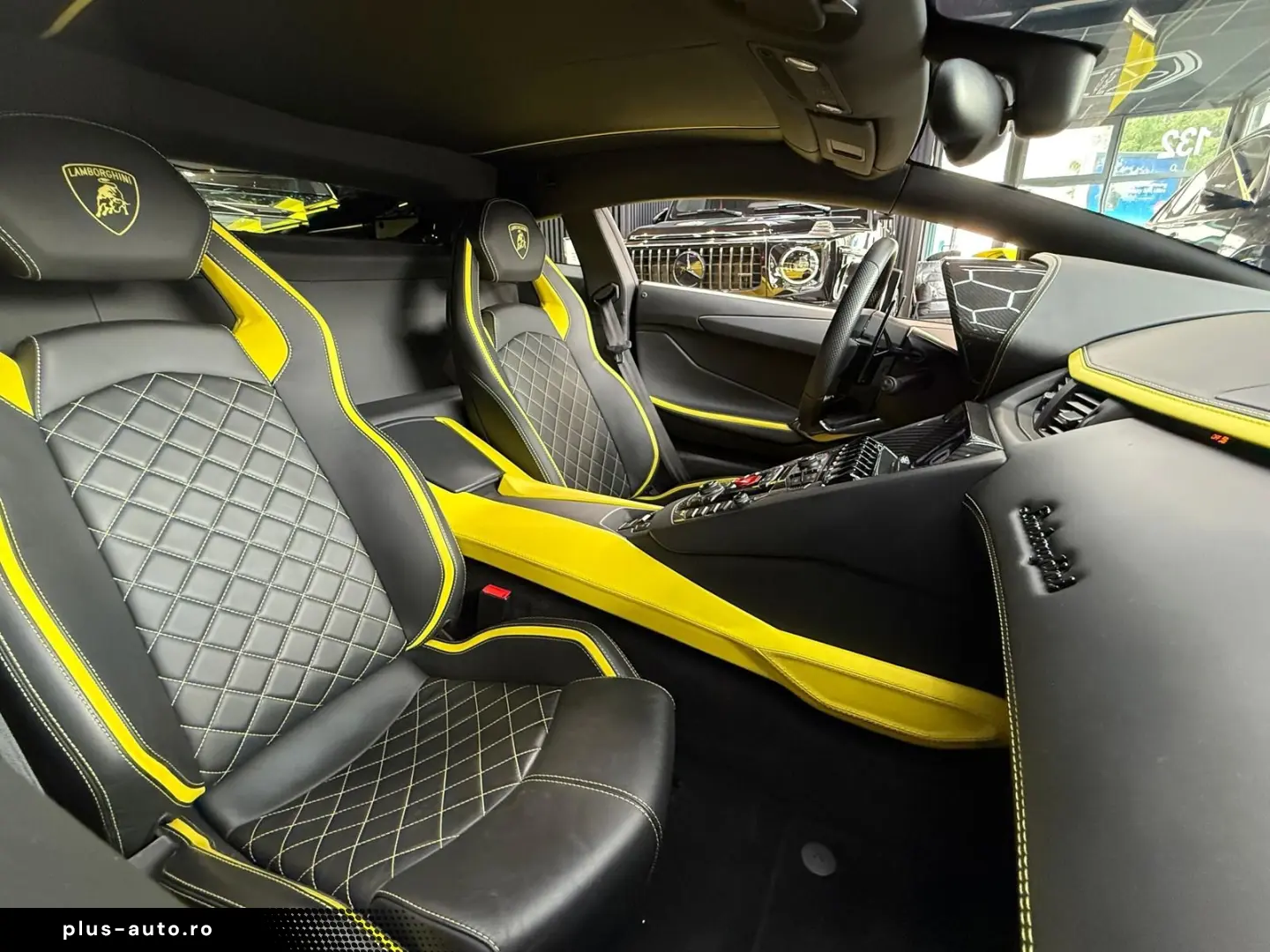 LAMBORGHINI Aventador S