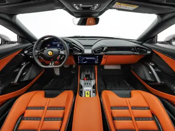 FERRARI 12Cilindri