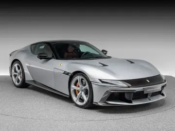 FERRARI 12Cilindri