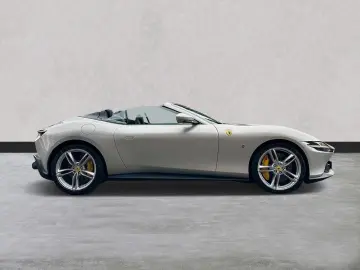FERRARI Roma Spider  LED-Scheinwerfer 20 Zoll Felge