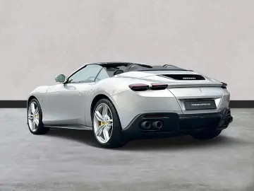 FERRARI Roma Spider  LED-Scheinwerfer 20 Zoll Felge