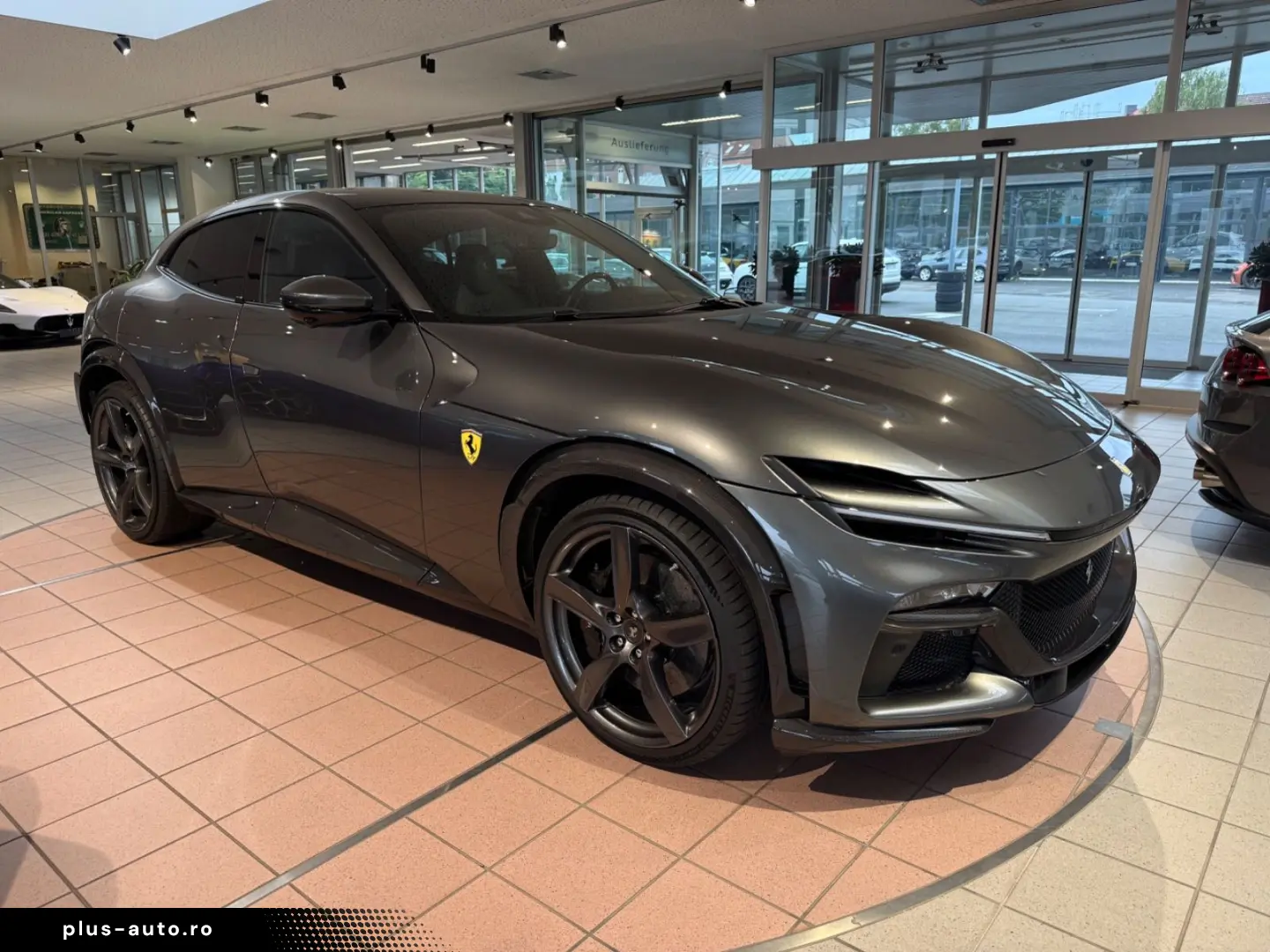 FERRARI Purosangue V12 CARBON