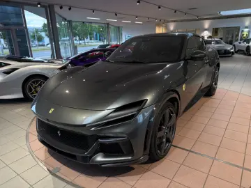 FERRARI Purosangue V12 CARBON