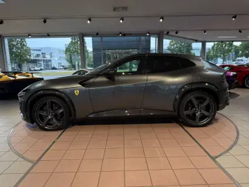 FERRARI Purosangue V12 CARBON