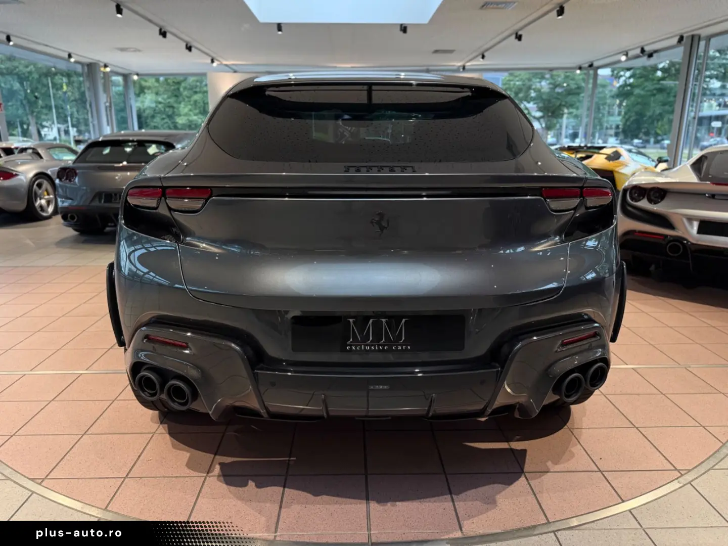 FERRARI Purosangue V12 CARBON