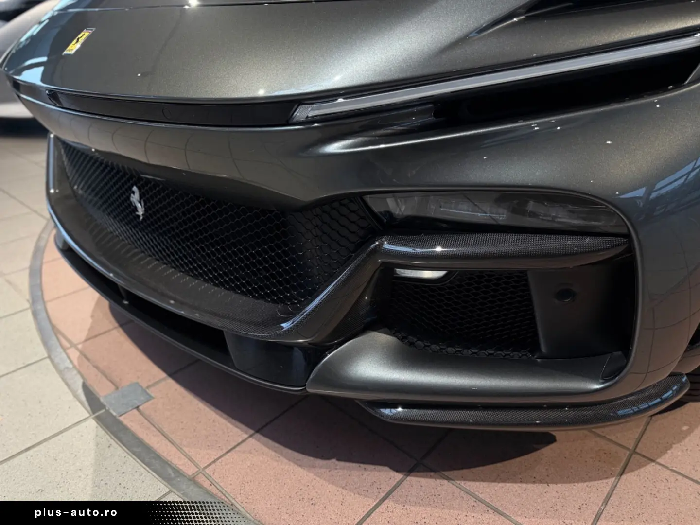 FERRARI Purosangue V12 CARBON