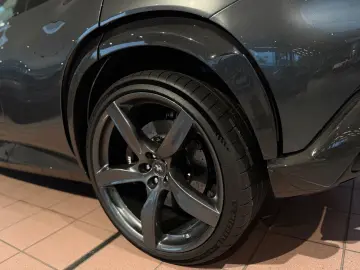 FERRARI Purosangue V12 CARBON
