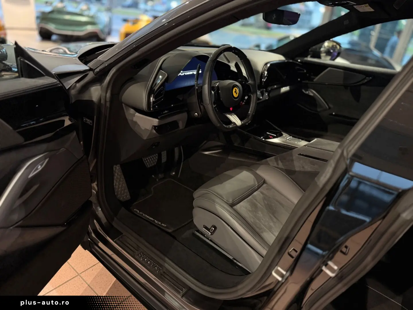 FERRARI Purosangue V12 CARBON