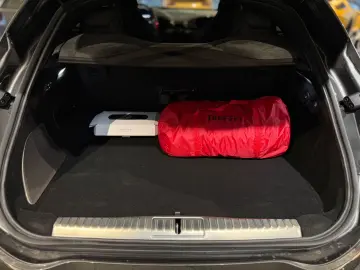 FERRARI Purosangue V12 CARBON