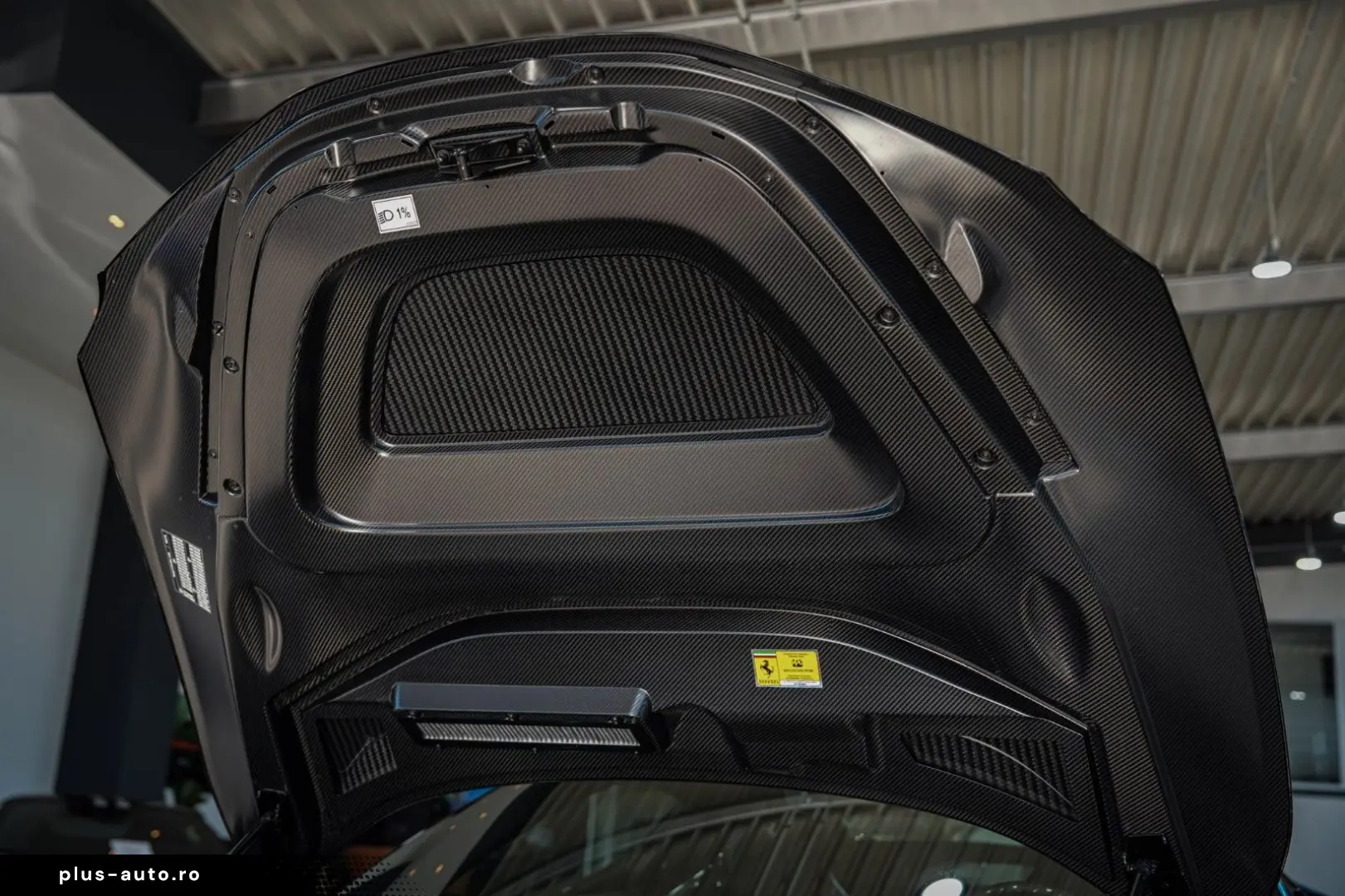FERRARI SF90 Stradale VOLL-CARBON RACING-SEATS JBL LIFT