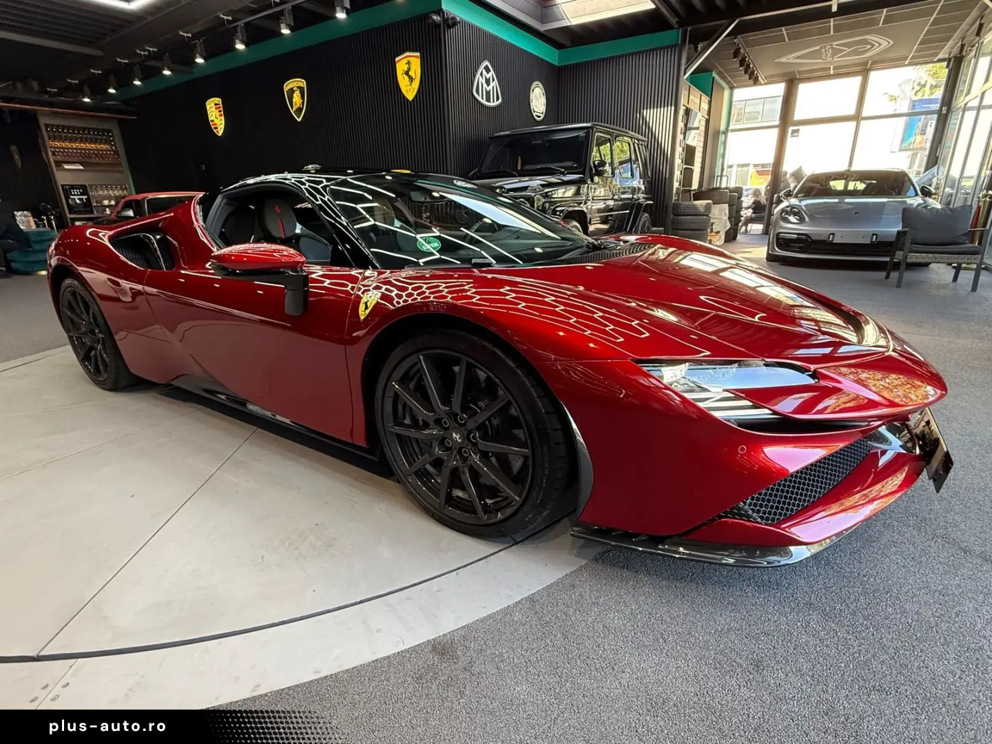 FERRARI SF90 STRADALE